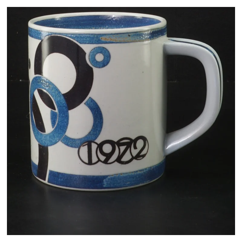 Vintage keramikkrus med årstal fra Royal Copenhagen (str. Ø 10 cm længde 11,5 cm)