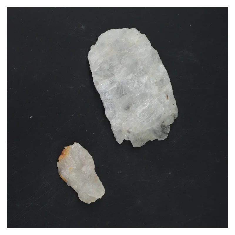 To krystalstykker (str. 11 cm og 6 cm)