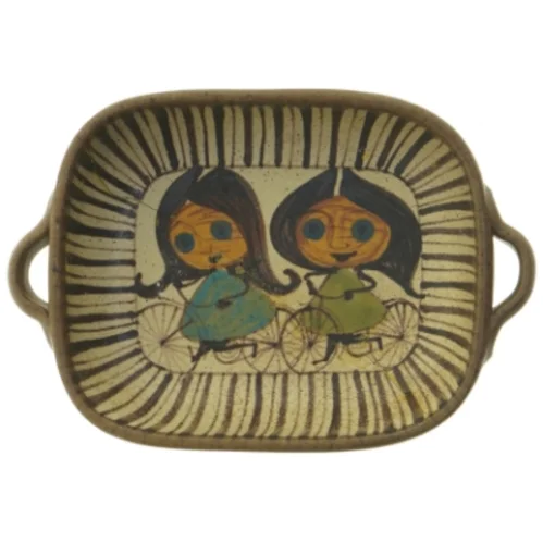 Keramisk fad med håndtag fra Dybdahl (str. 18x14,5 cm)