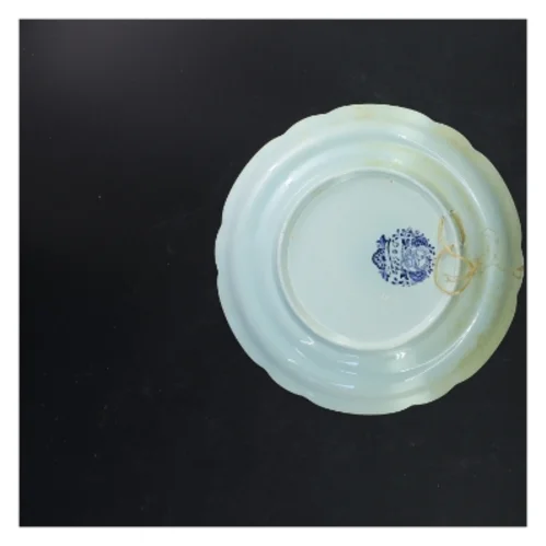 Dekorativ tallerken med hollandsk motiv (str. Ø 25 cm)