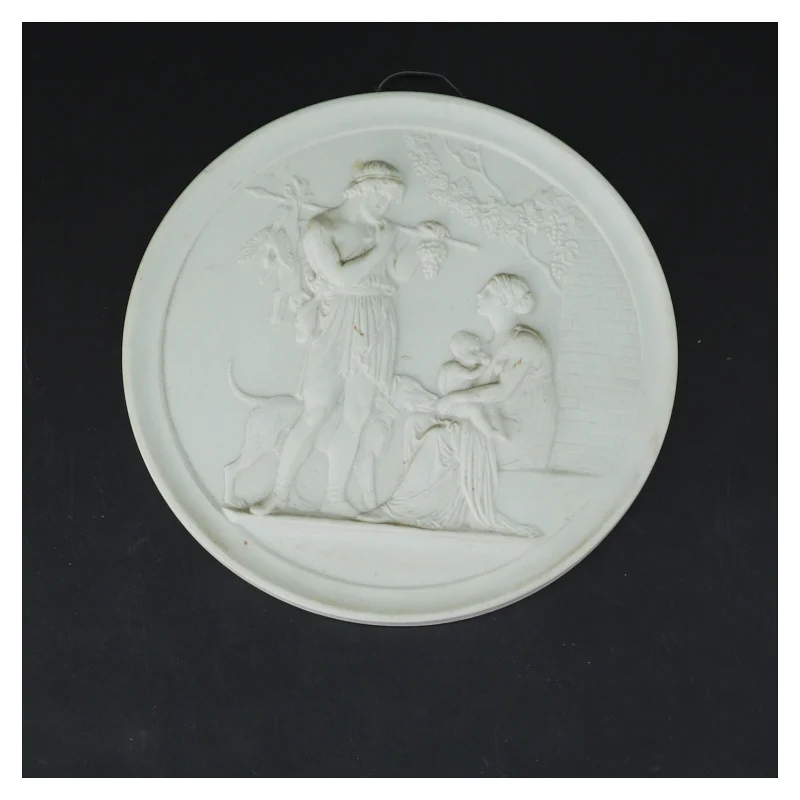 Dekorativt porcelænsrelief fra Royal Copenhagen (str. Ø 14 cm)