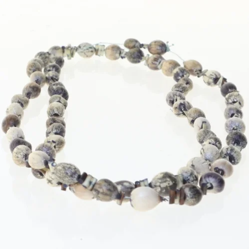 Halskæde med perler (str. 80 cm)