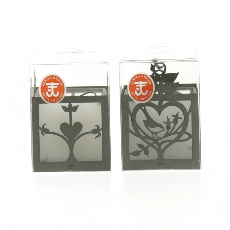 Dekorative ophæng af Jette Frölich fra Jette Frölich (str. 5 x 5 x 5 cm. 2. styk)