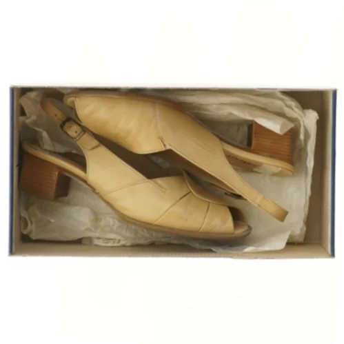 Beige sandaler med lukket tå fra Gabor (str. 37,5 )