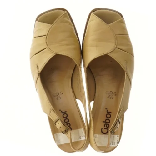 Beige sandaler med lukket tå fra Gabor (str. 37,5 )