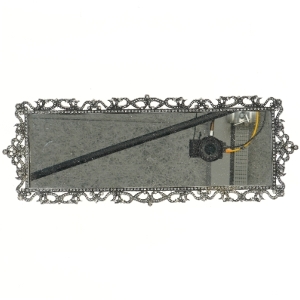 Dekorativt spejl på bakke (str. 45x19 cm)