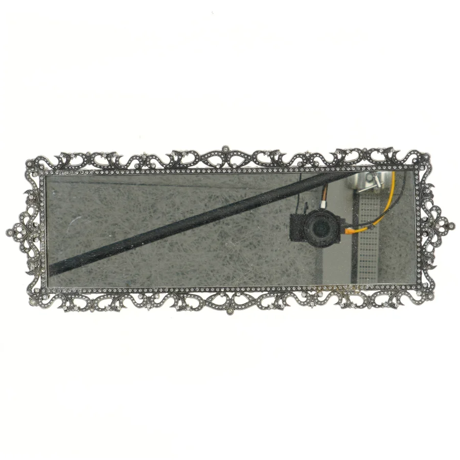 Dekorativt spejl på bakke (str. 45x19 cm)