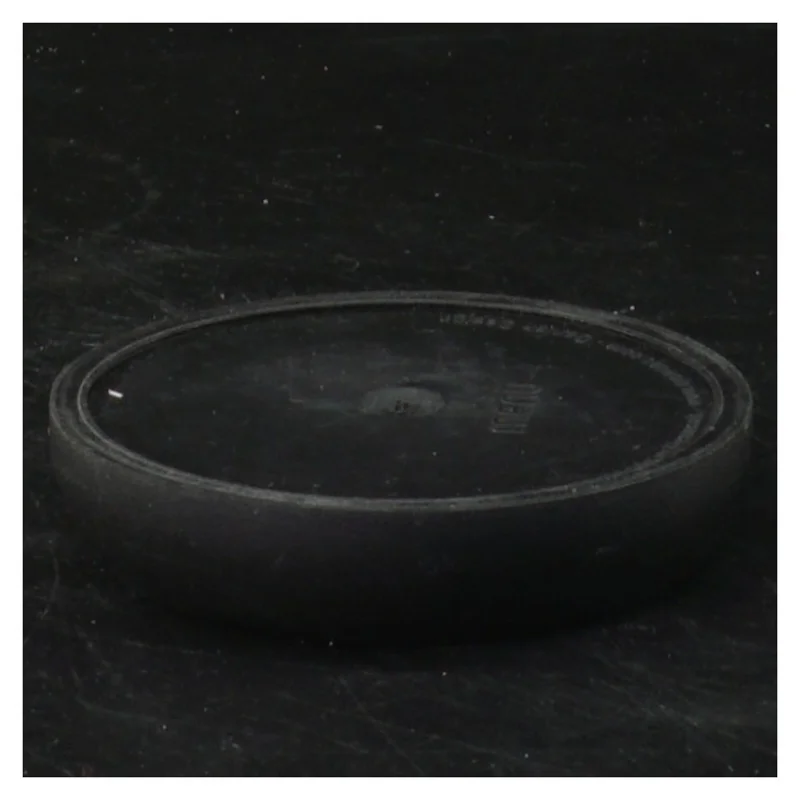 Par af hvid glasvaser fra Menu (str. Ø 10 cm)