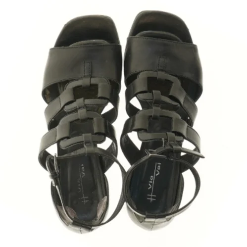 Sandal i læder med spænde fra Via Vai (str. 38 )