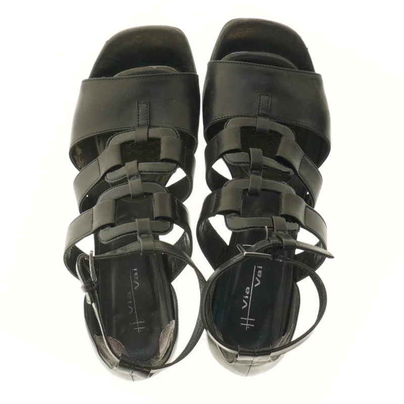Sandal i læder med spænde fra Via Vai (str. 38 )