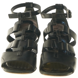 Sandal i læder med spænde fra Via Vai (str. 38 )