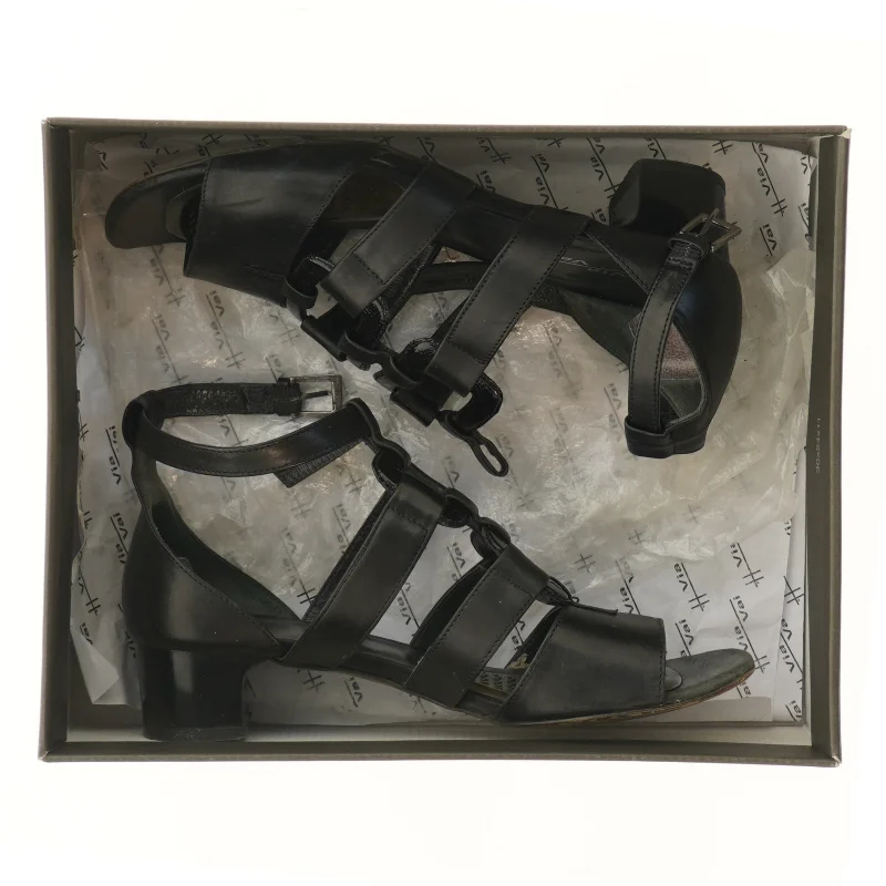 Sandal i læder med spænde fra Via Vai (str. 38 )