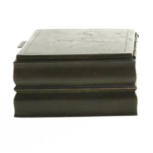 Metalæske i bogform (str. 12x10 cm)