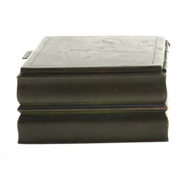 Metalæske i bogform (str. 12x10 cm)