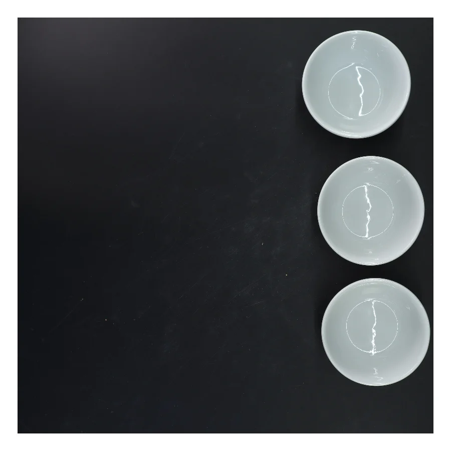 Sæt med tre hvide skåle (str. 6x10 cm)