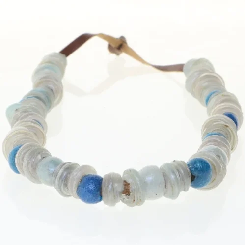 Halskæde med perler (str. 60 cm)