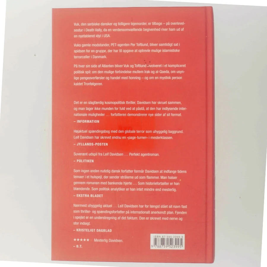 Fjenden i spejlet : roman af Leif Davidsen (Bog)