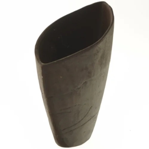 Asymmetrisk vase i keramik fra Stylemaker (str. 29 cm)