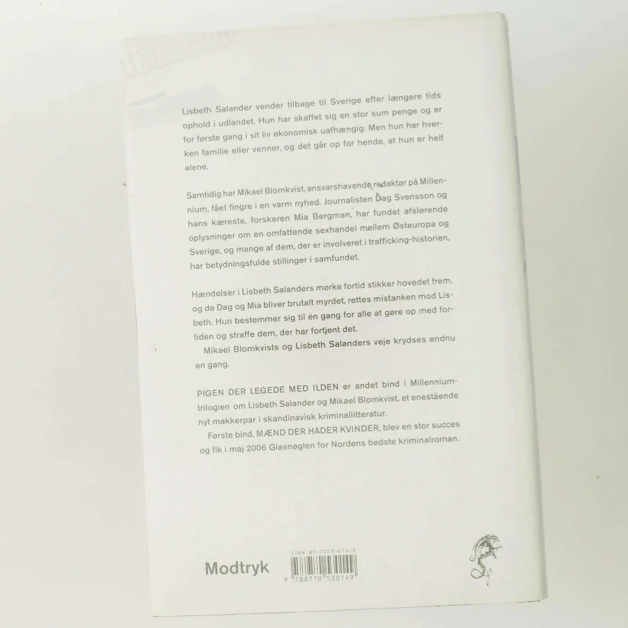 Pigen Der Legede Med Ilden af Larsson, Stieg (Bog)