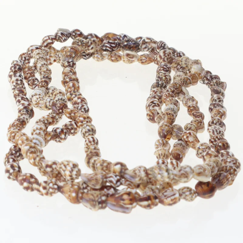 Lang perlehalskæde (str. 140 cm)