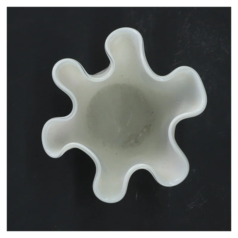 Små hvid vase fra Ai (str. 10x11 cm)