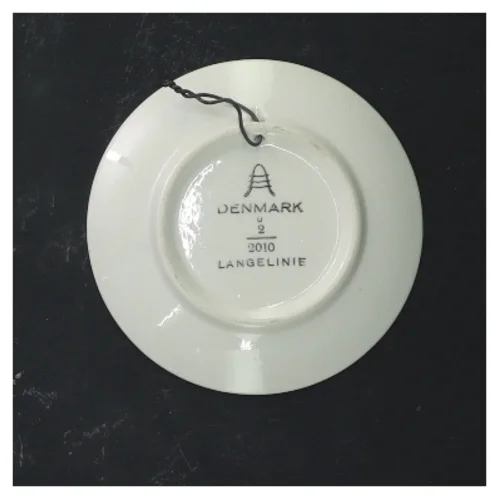 Keramisk platte med motiv af Den Lille Havfrue (str. Ø 8,5 cm)