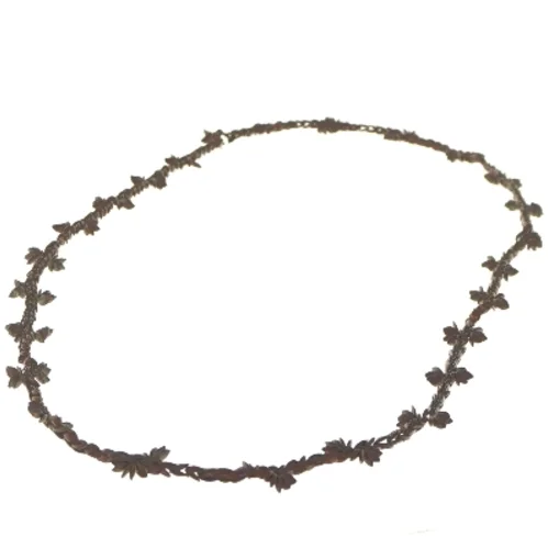 Dekorativ kæde med stjerneformede elementer (str. 110 cm)