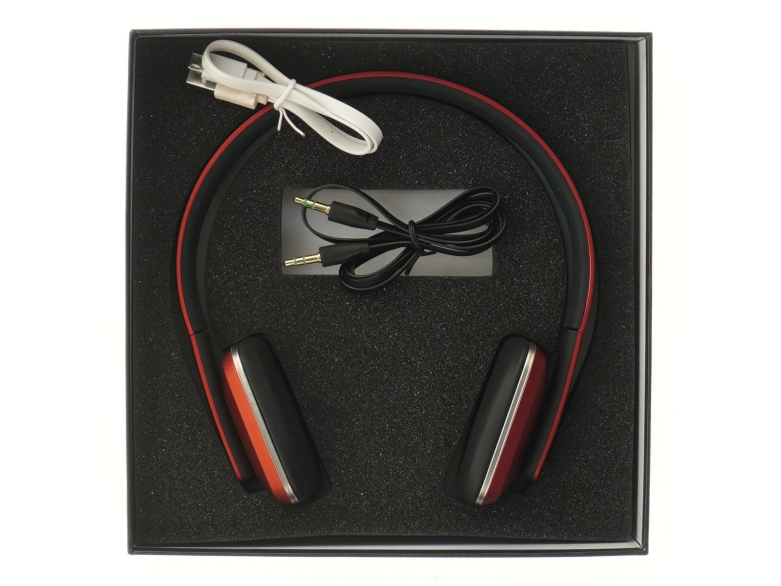 Bluetooth hovedtelefoner fra Bose (str. 17 cm)