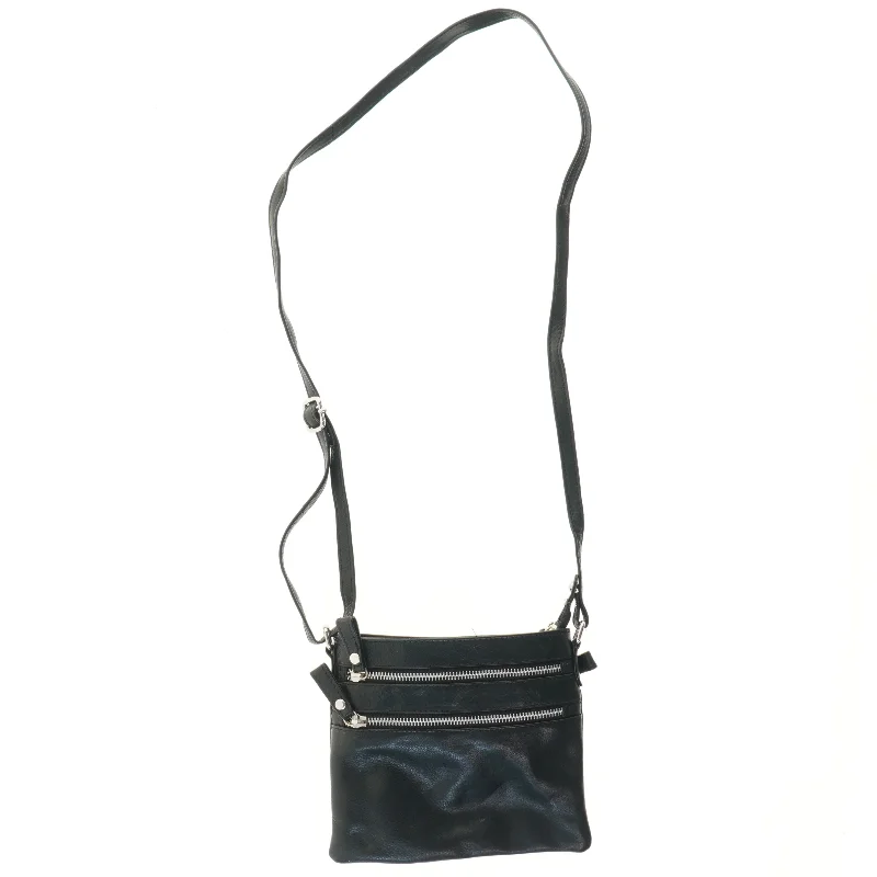 Sort skuldertaske med lynlåse (str. 21x18,5 cm)