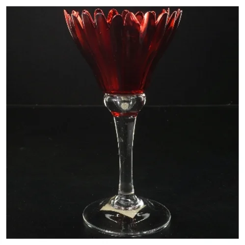 Rød glasvase formet som blomsterkrone fra Krifon (str. 11x20 cm)