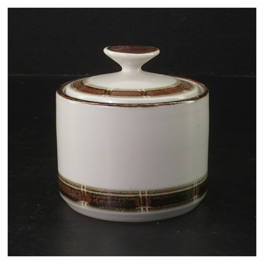 Porcelænsskål med låg fra Desiree (str. Ø 9,5 cm)