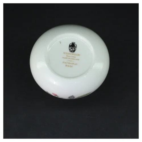 Vase med rose motiv fra Wedgwood (str. 13,5 cm)