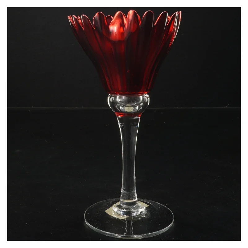 Rød glaslysestage fra Krifon (str. 11x20 cm)