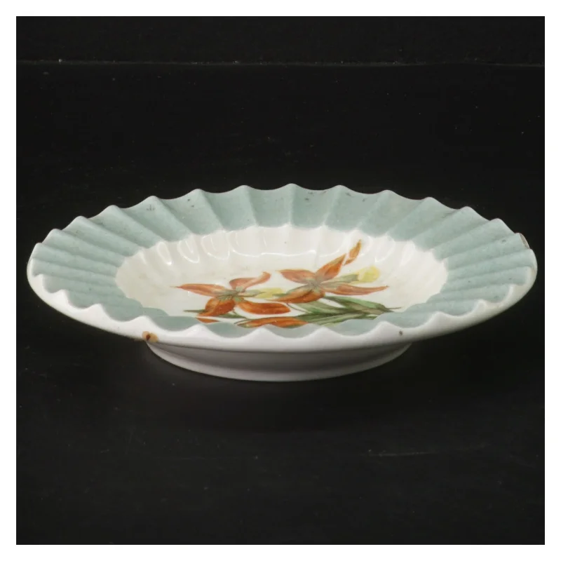 Porcelænsfad med blomstermotiv fra Lyngby (str. Ø 15 cm)