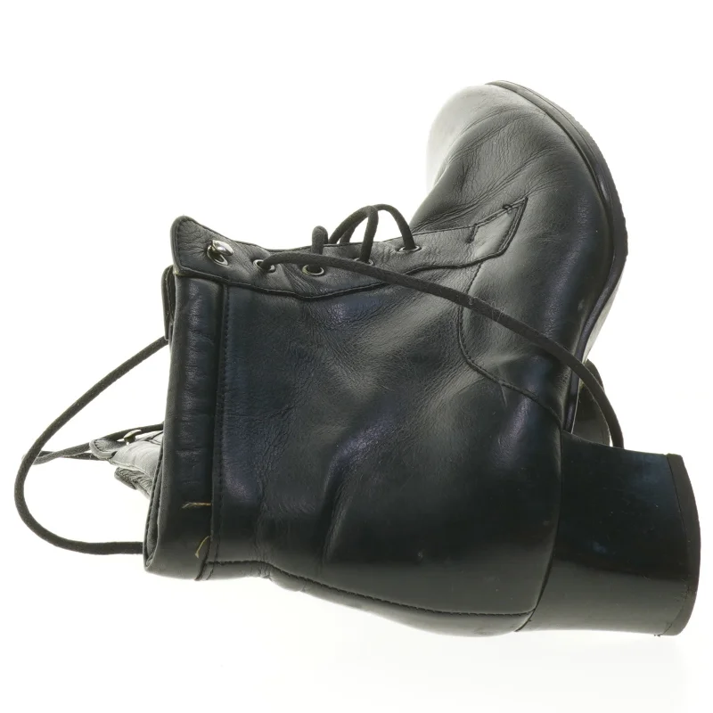 Sort snørestøvle, størrelse 36 (str. 36 )