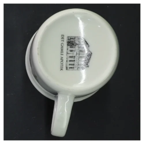 Krus med tekst: Bedste farfar i hele verden fra Det Gamle Apotek (str. Ø 8x9,5 cm)