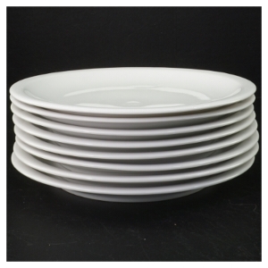 8 middagstallerkener, hvidt porcelæn (str. 23,5 cm)