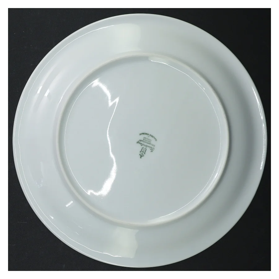 8 middagstallerkener, hvidt porcelæn (str. 23,5 cm)