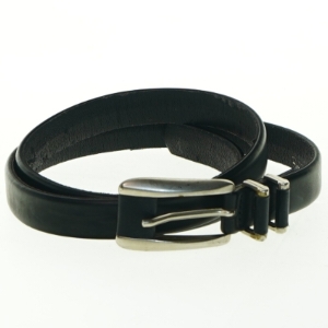 Sort læderbælte med spænde (str. 80 cm - første hul)