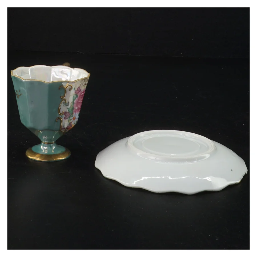 Mokkakop med underkop (str. Diameter, 12 cm kop 7 x 6,5 cm)