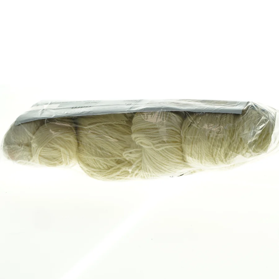 Garn i ren uld (et ngl blandet), råhvid (500 gram) 