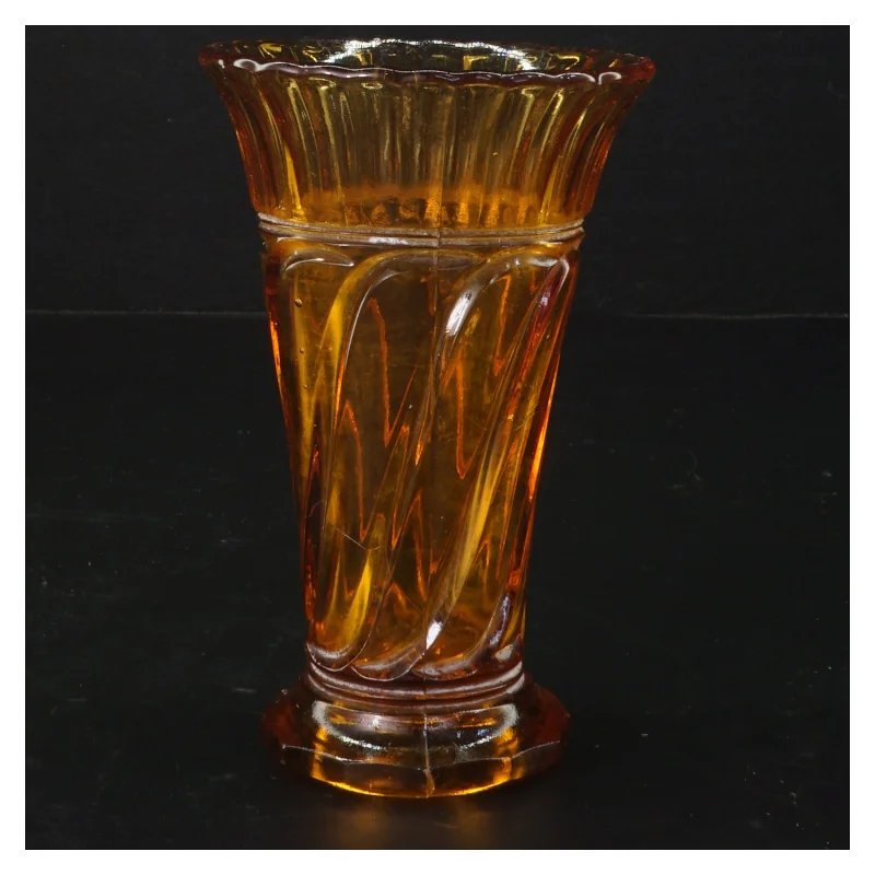 Rav-farvet vase fra Fyens Glasværk (str. 14x9 cm)