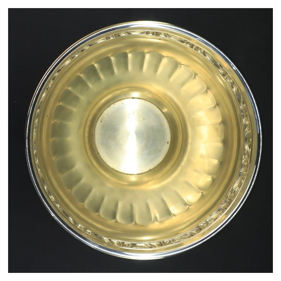 Stor opsats i sølvplet med glasindsats  (str. 24 x 22 cm)