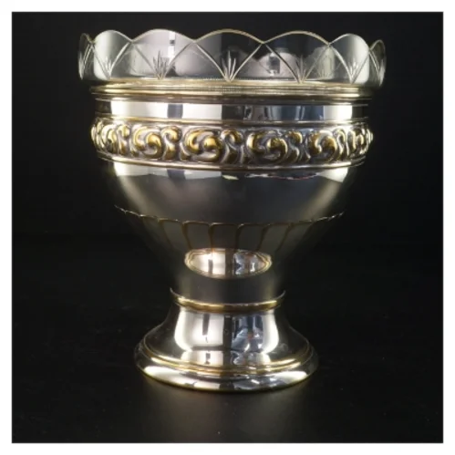 Stor opsats i sølvplet med glasindsats  (str. 24 x 22 cm)