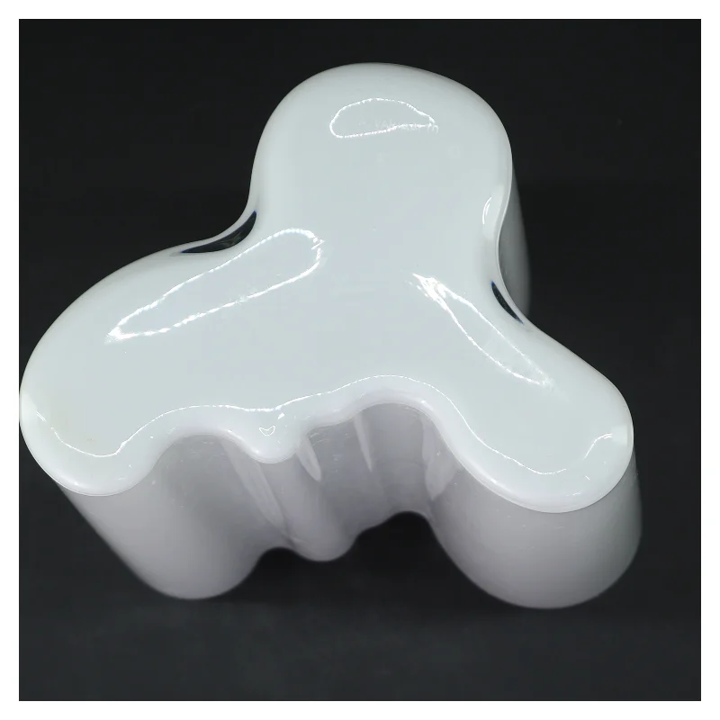 Hvid Alvar Aalto glasvase (str. 25,1x17 cm)