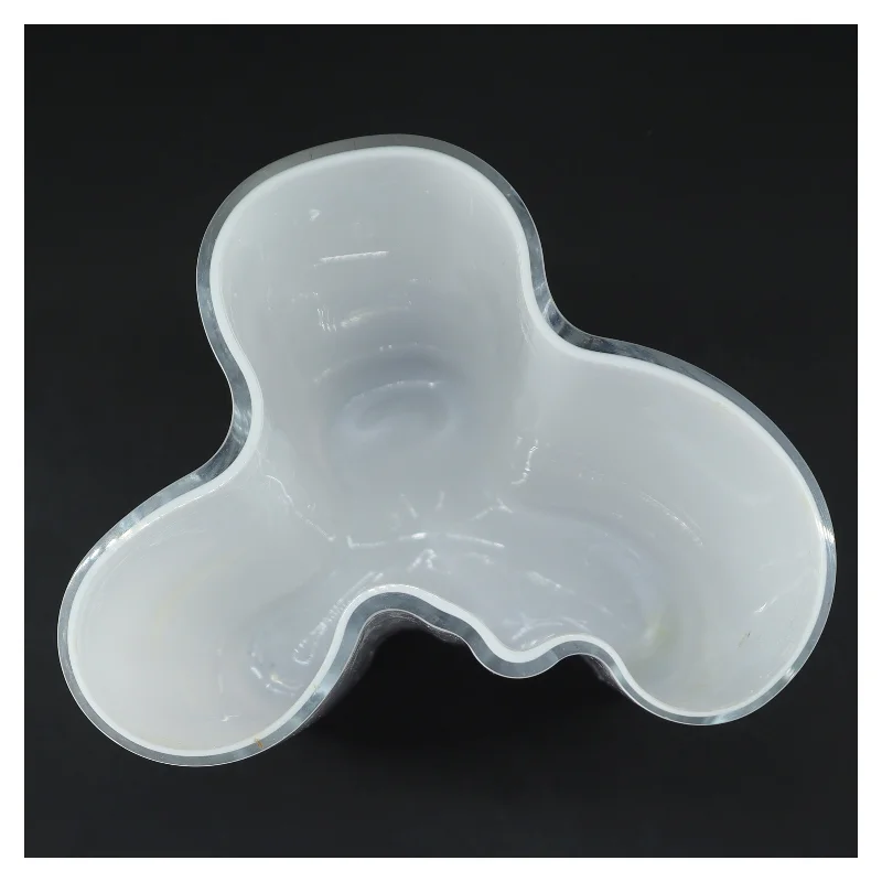 Hvid Alvar Aalto glasvase (str. 25,1x17 cm)