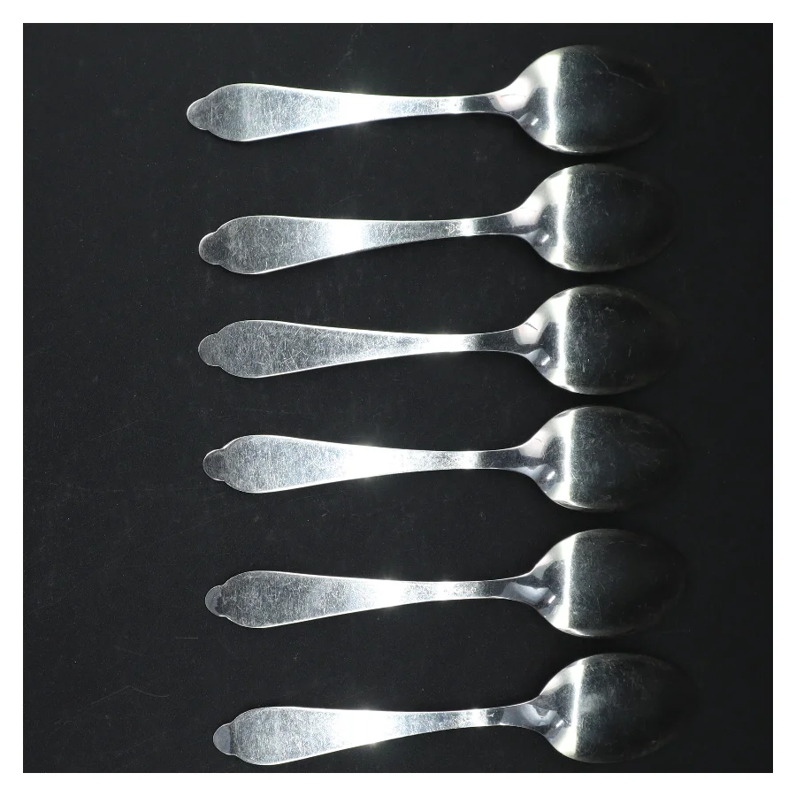 6 dessertskeer, 2-tårnet sølvplet (str. 18 cm)