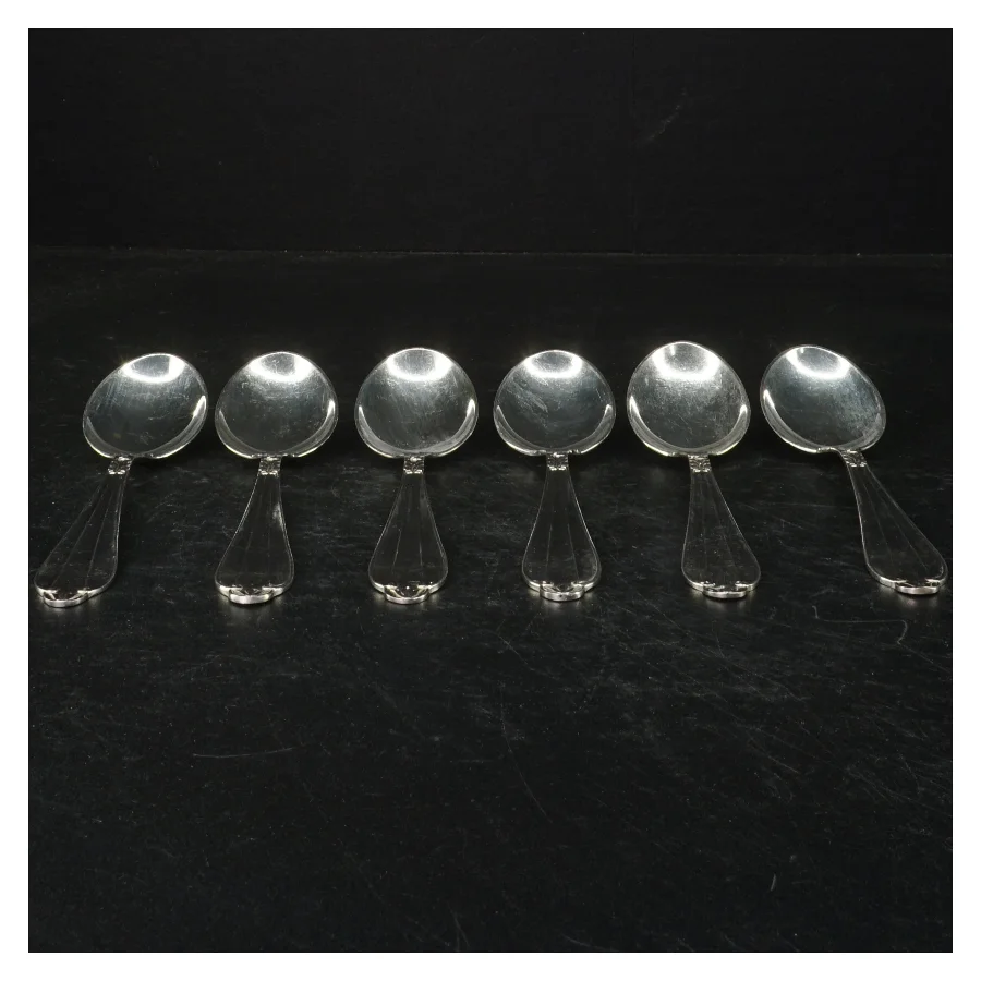 6 dessertskeer, 2-tårnet sølvplet (str. 18 cm)