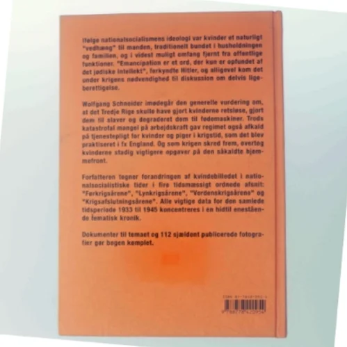 Hitlers hjemmefront : Tysklands kvinder fra 1933-1945 af Wolfgang Schneider (Bog)