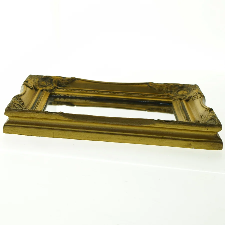 Spejl i forgyldt ramme (str. 27 x 22 cm)
